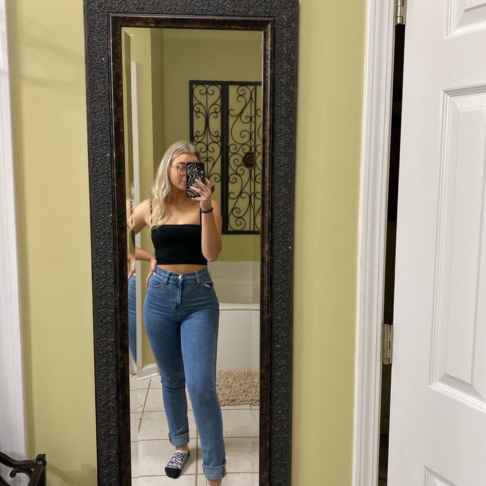 My favorite mom jeans!!